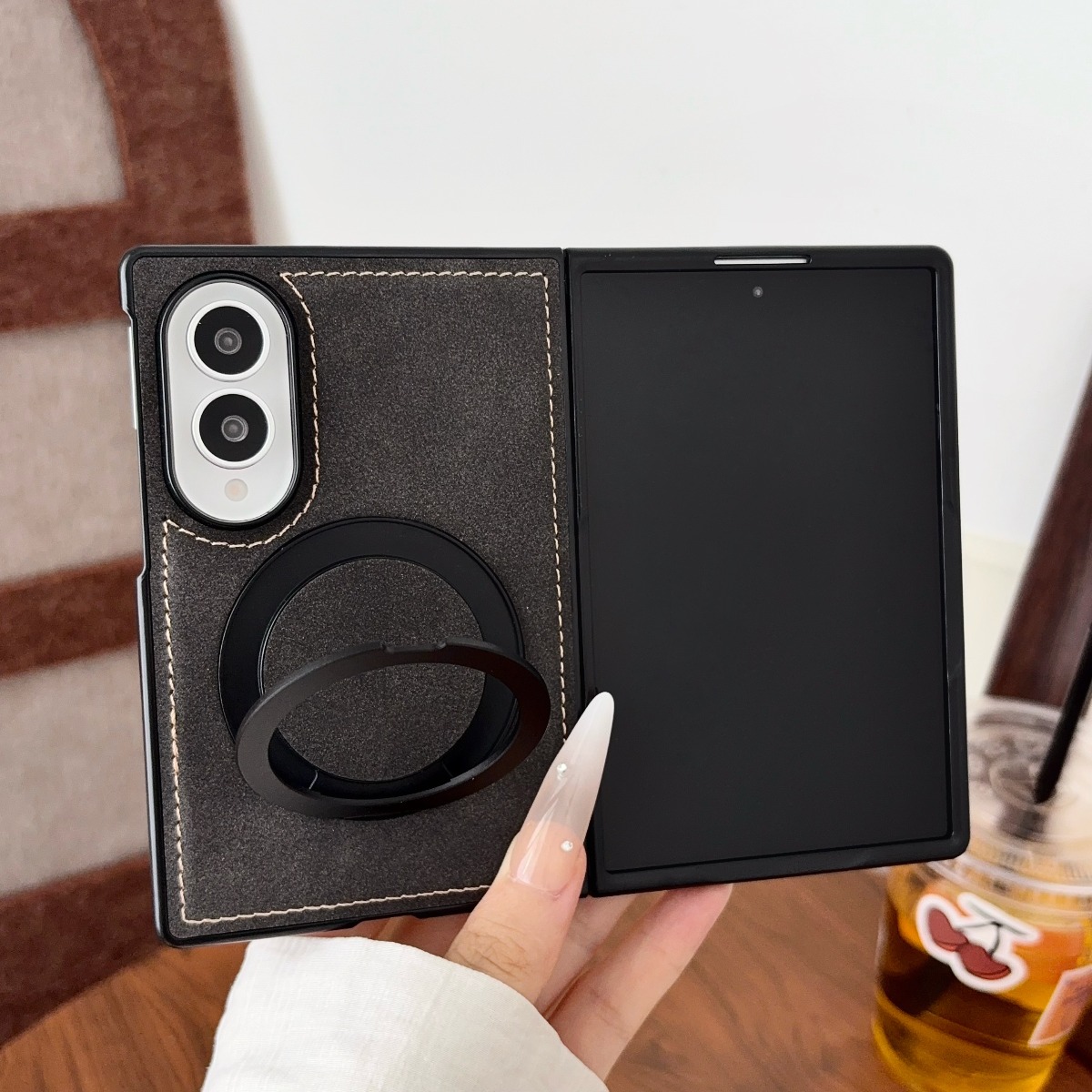Luxuriöse Schafsleder-Handyhül – Magnetic Charging Stand Bewertung und Preis