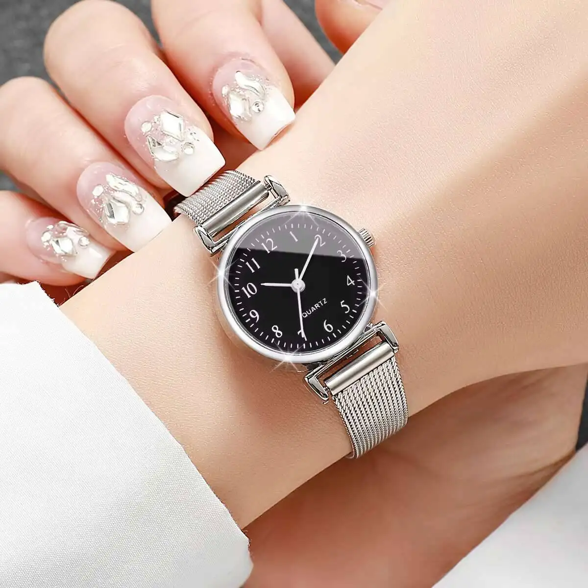 1/2 Stück modische Damenuhren, – Stainless Mesh Band Bewertung und Preis