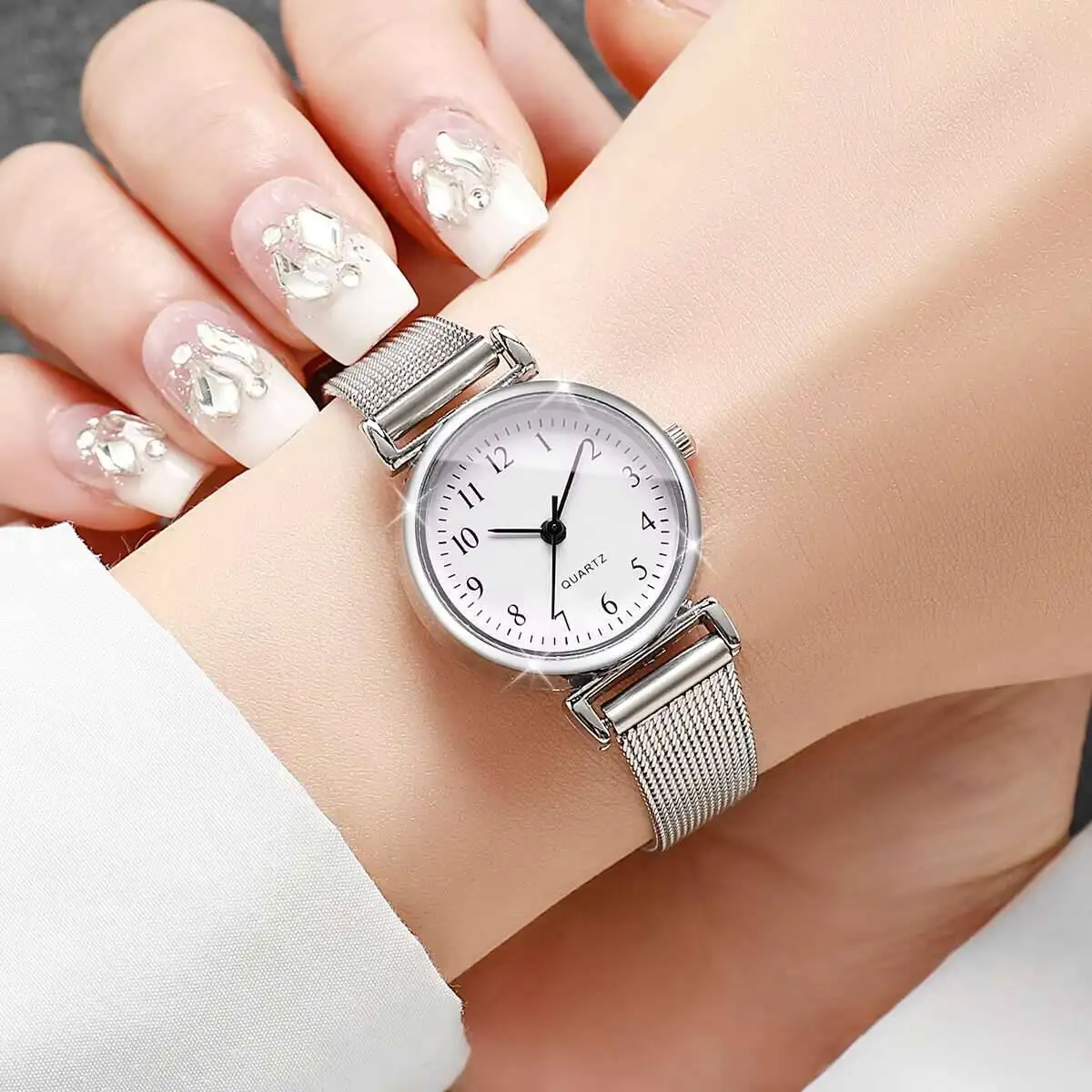 1/2 Stück modische Damenuhren, – Stainless Mesh Band Bewertung und Preis